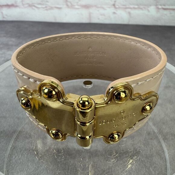 Louis Vuitton Beige Gold Save It Patent Leather Women's Bracelet 17